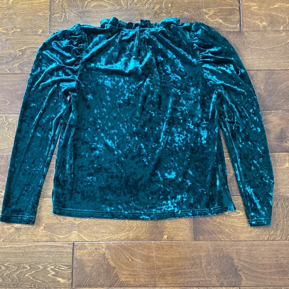 Hunter Green Velvet Puff Sleeve Ruffle Mock Neck Top Size Small NWOT - Picture 4 of 4